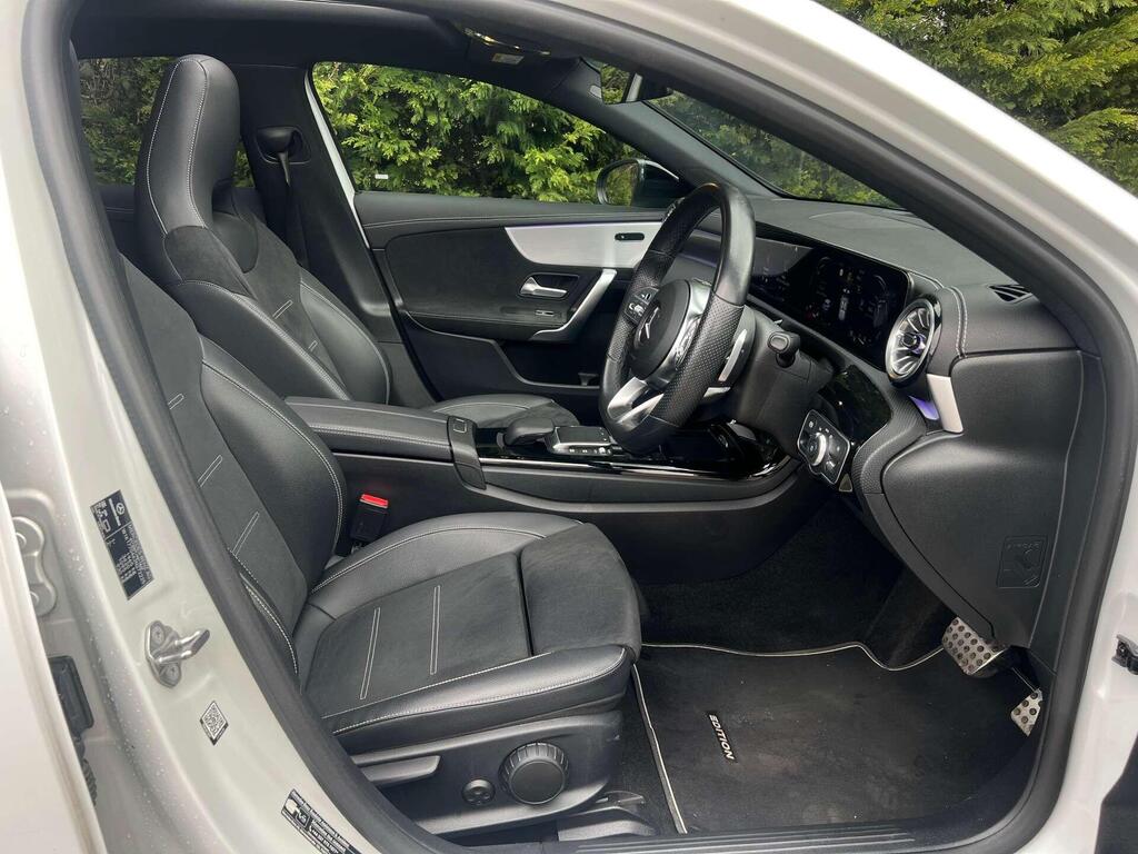 2022 Mercedes-Benz A250 AMG Line Edition (Premium Plus)