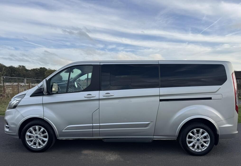 2022 Ford Tourneo Custom 2.0 320 EcoBlue Titanium Minibus Double Cab