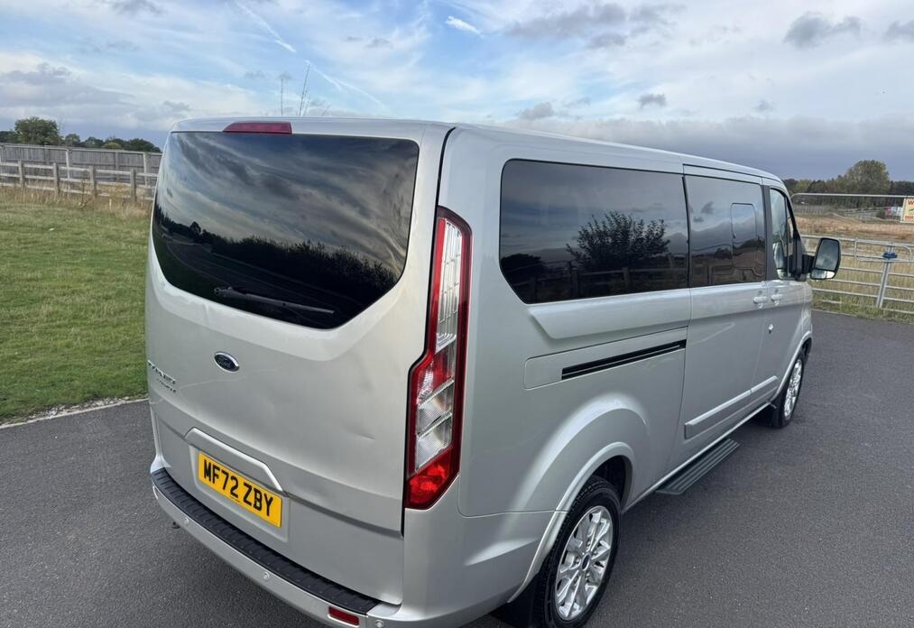 2022 Ford Tourneo Custom 2.0 320 EcoBlue Titanium Minibus Double Cab