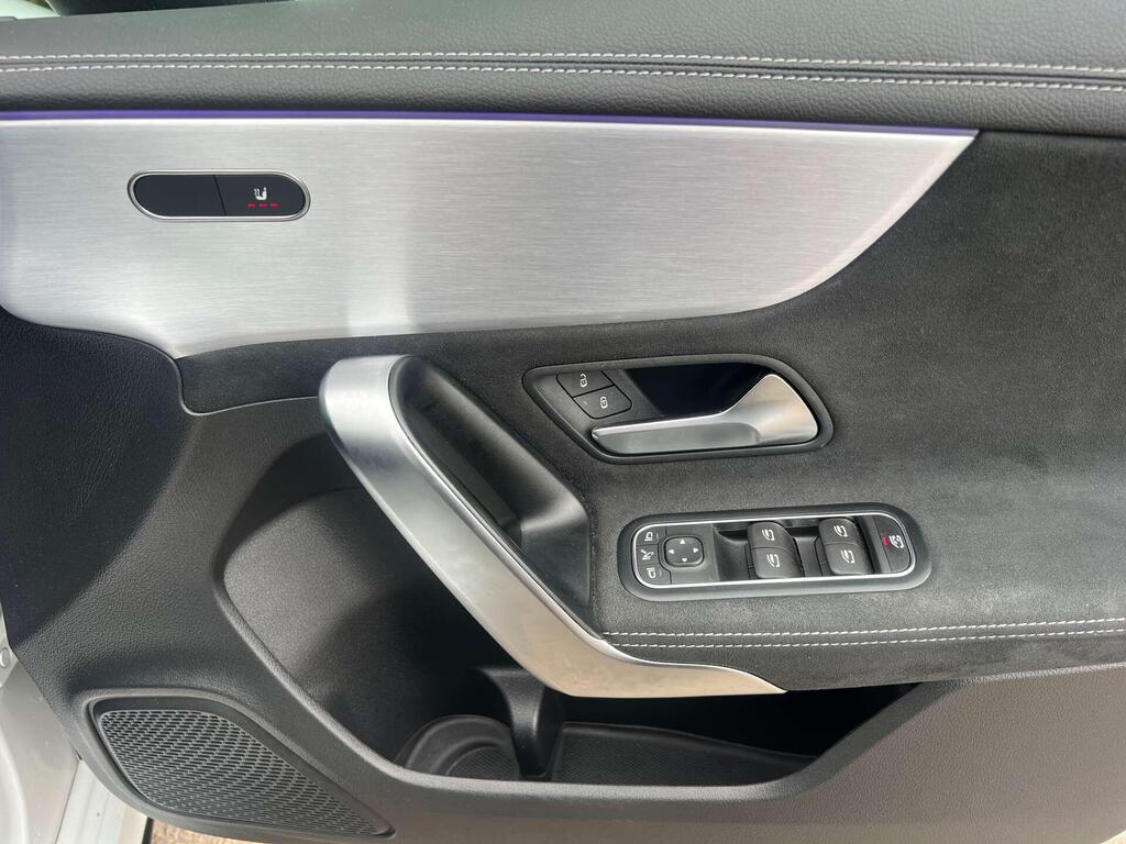 2022 Mercedes-Benz A250 AMG Line Edition (Premium Plus)
