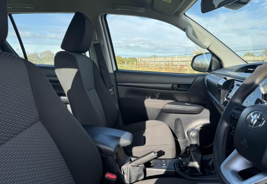 2021 Toyota Hilux 2.4 D-4D Active Extra Pickup Extended Cab 4dr