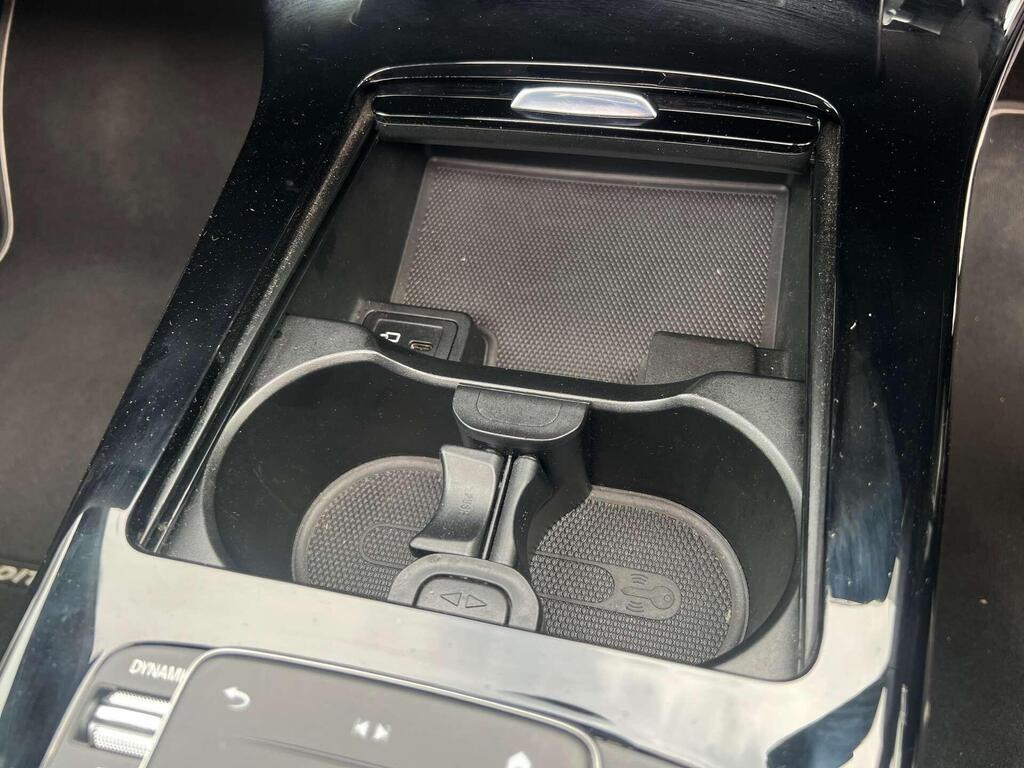 2022 Mercedes-Benz A250 AMG Line Edition (Premium Plus)