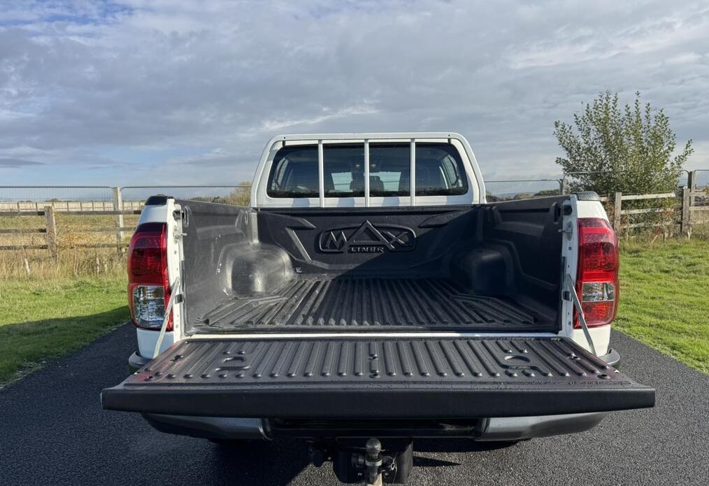 2021 Toyota Hilux 2.4 D-4D Active Extra Pickup Extended Cab 4dr