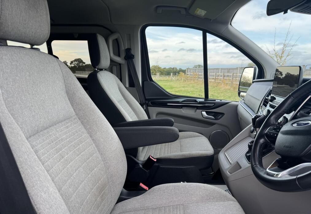 2022 Ford Tourneo Custom 2.0 320 EcoBlue Titanium Minibus Double Cab
