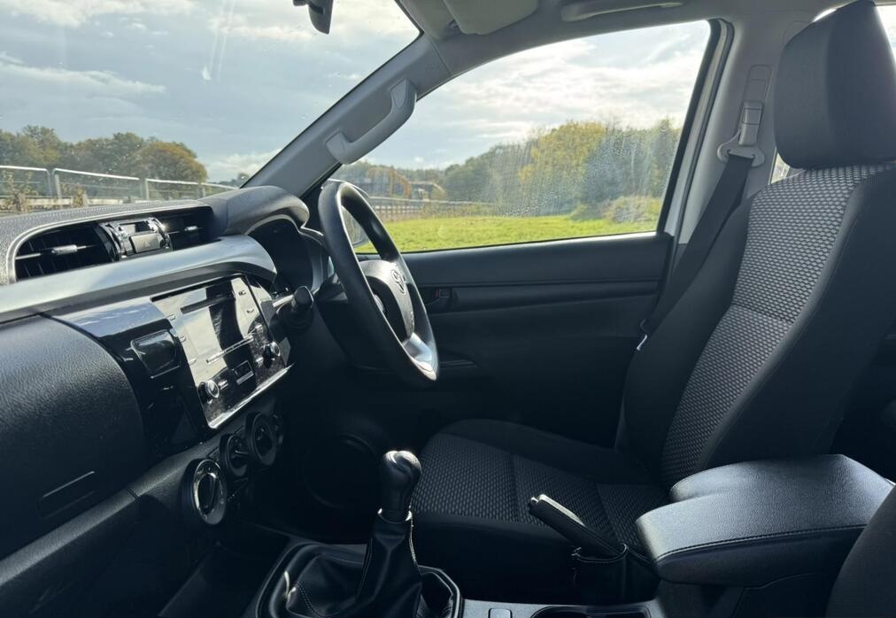 2021 Toyota Hilux 2.4 D-4D Active Extra Pickup Extended Cab 4dr