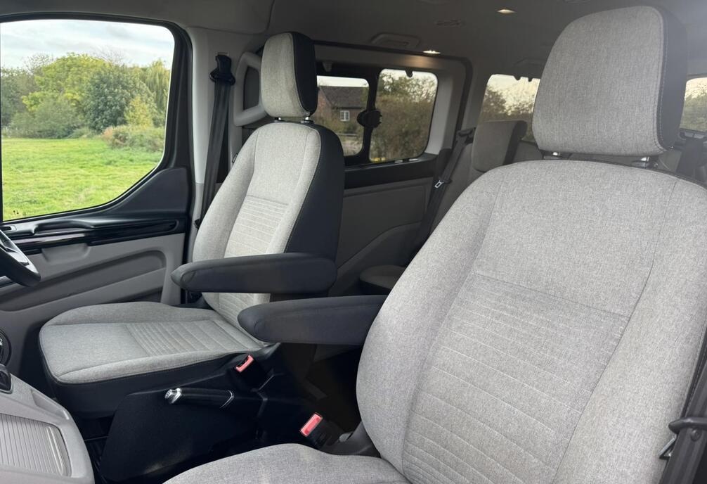 2022 Ford Tourneo Custom 2.0 320 EcoBlue Titanium Minibus Double Cab