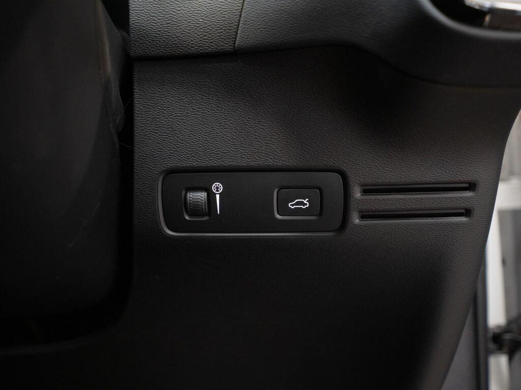 2022 Volvo XC40 1.5 T3 R-Design Auto