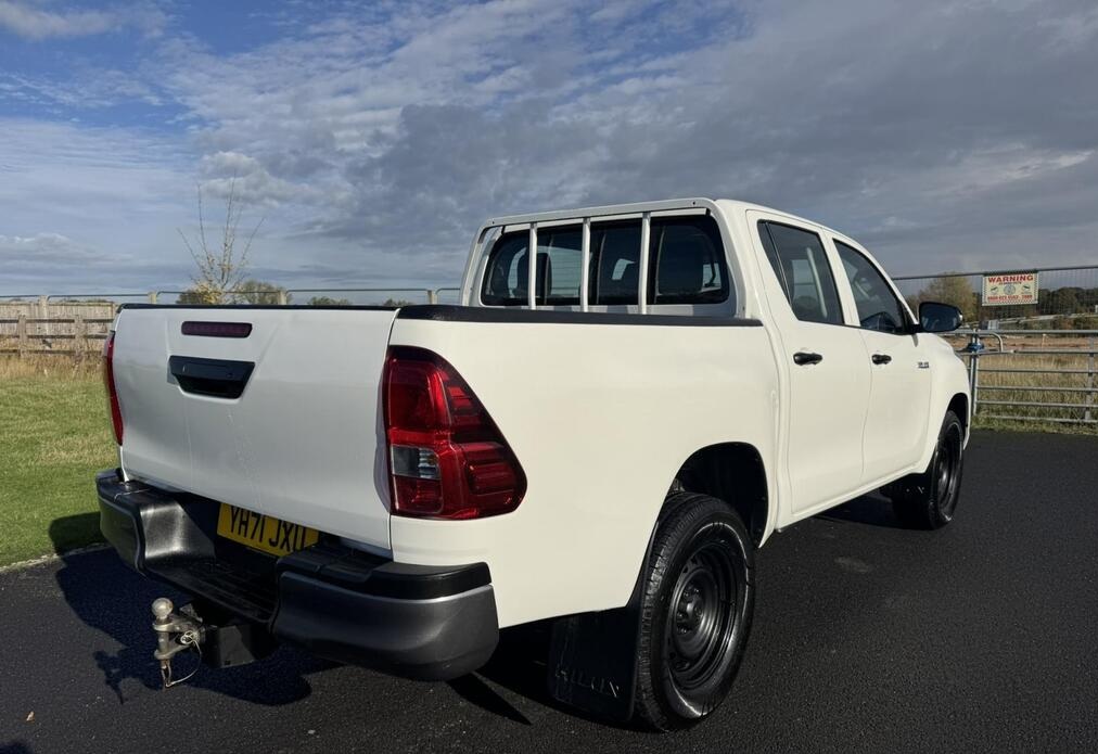 2021 Toyota Hilux 2.4 D-4D Active Extra Pickup Extended Cab 4dr