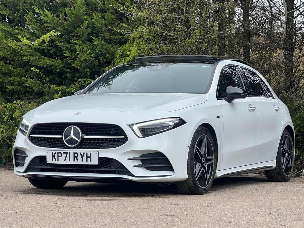 2022 Mercedes-Benz A250 AMG Line Edition (Premium Plus)