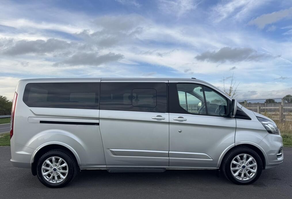 2022 Ford Tourneo Custom 2.0 320 EcoBlue Titanium Minibus Double Cab
