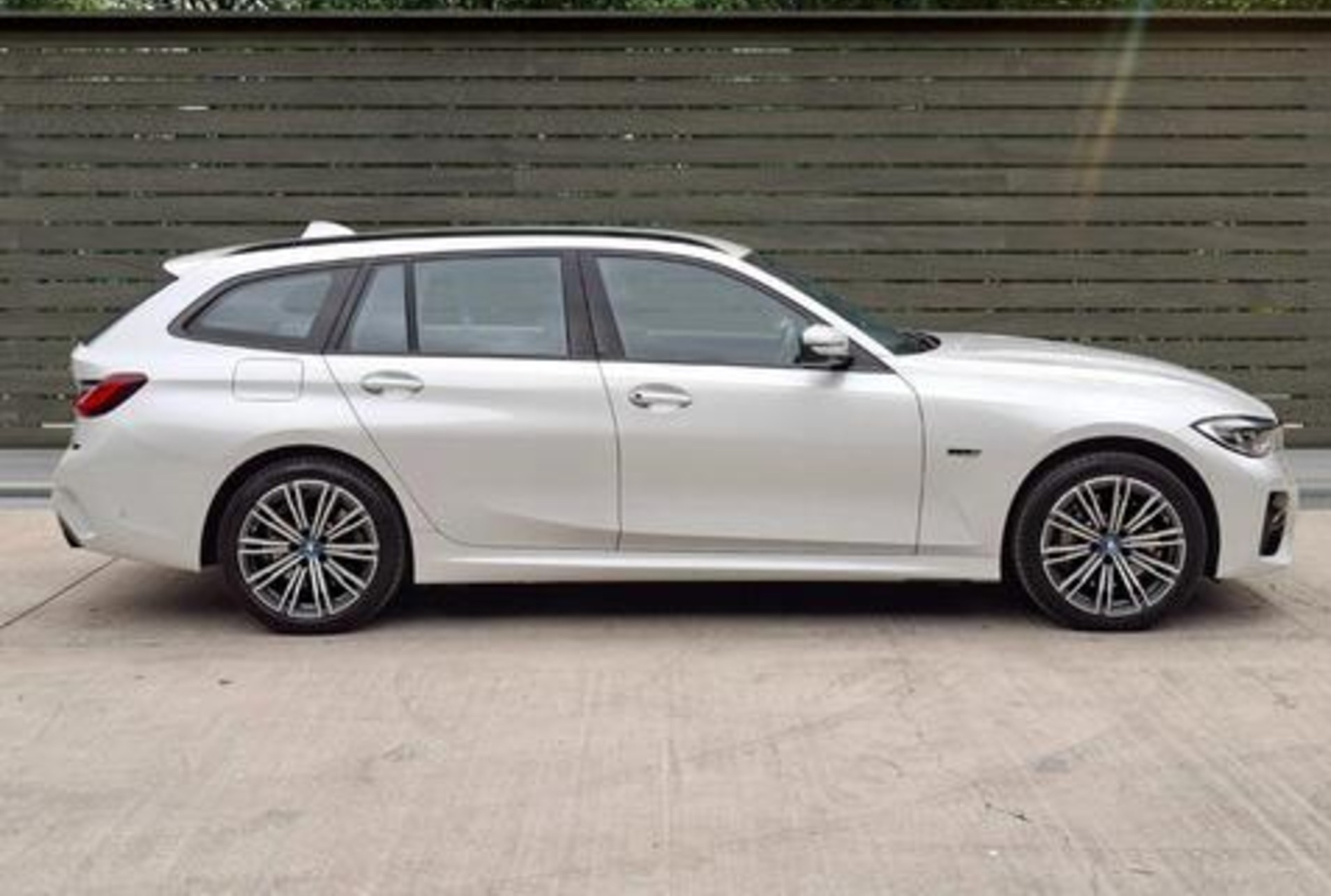 2022 BMW 3 Series 2.0 330e M Sport Touring Auto xDrive