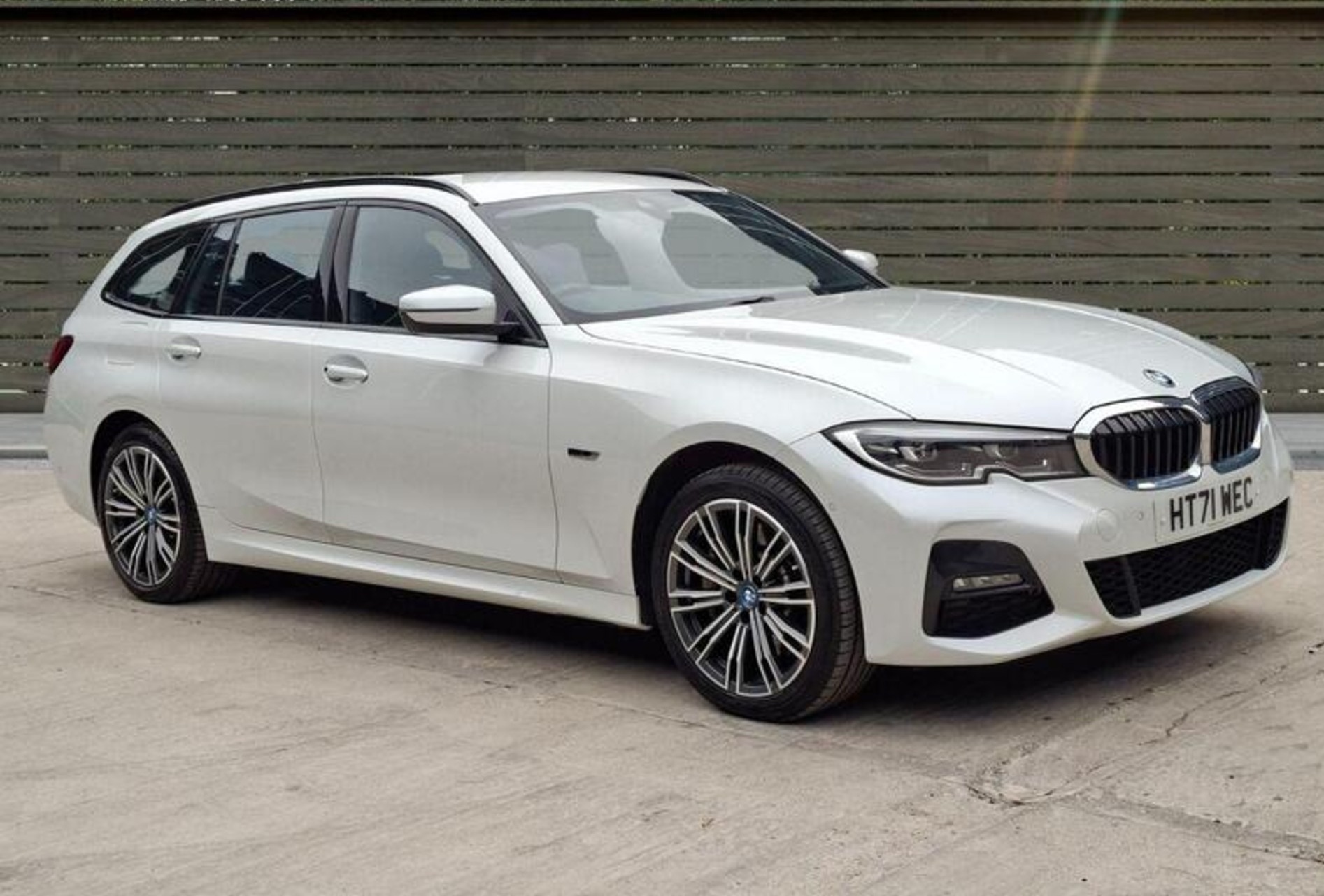 2022 BMW 3 Series 2.0 330e M Sport Touring Auto xDrive