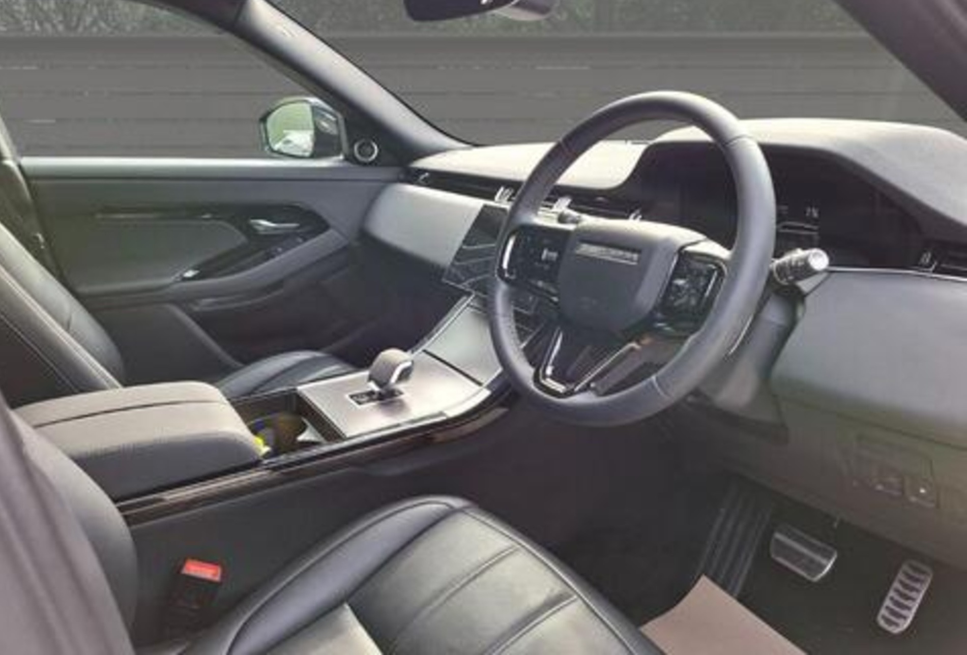 2024 Land Rover Range Rover Evoque 1.5 P300e
