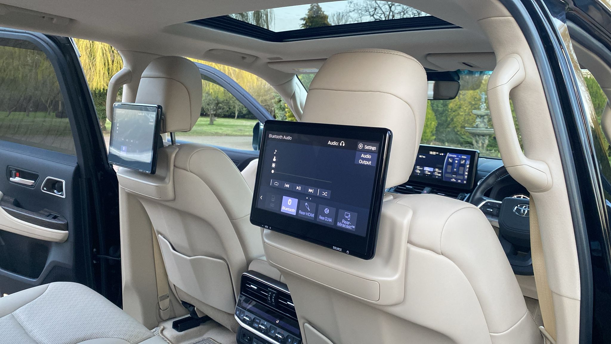 2025 Toyota Land Cruiser 300 ZX