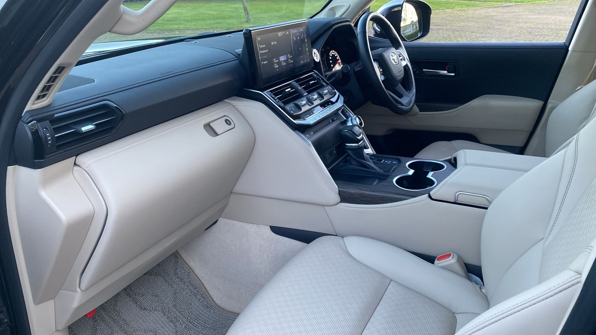 2025 Toyota Land Cruiser 300 ZX