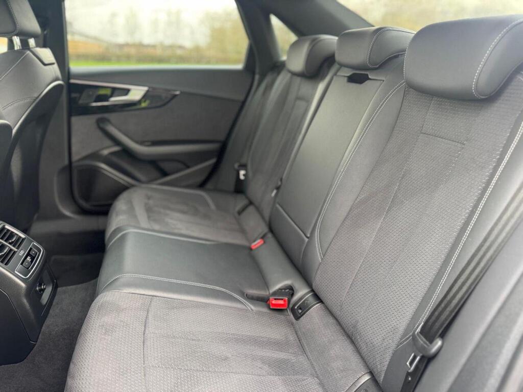 2022 Audi A4 2.0 TFSI 35 Black Edition S Tronic Euro 6 (ss) 4dr
