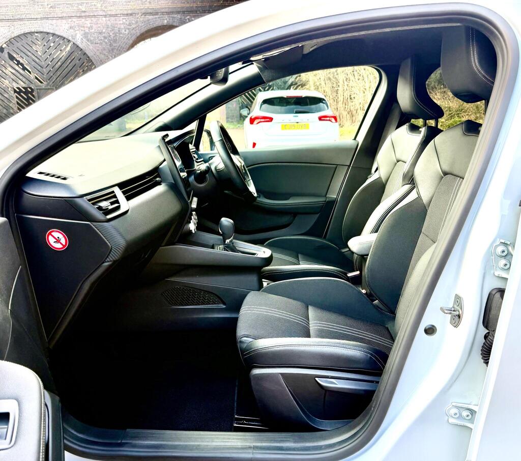 2023 Renault Clio 1.6 E-TECH E-Tech Auto Euro 6 (s/s) 5dr