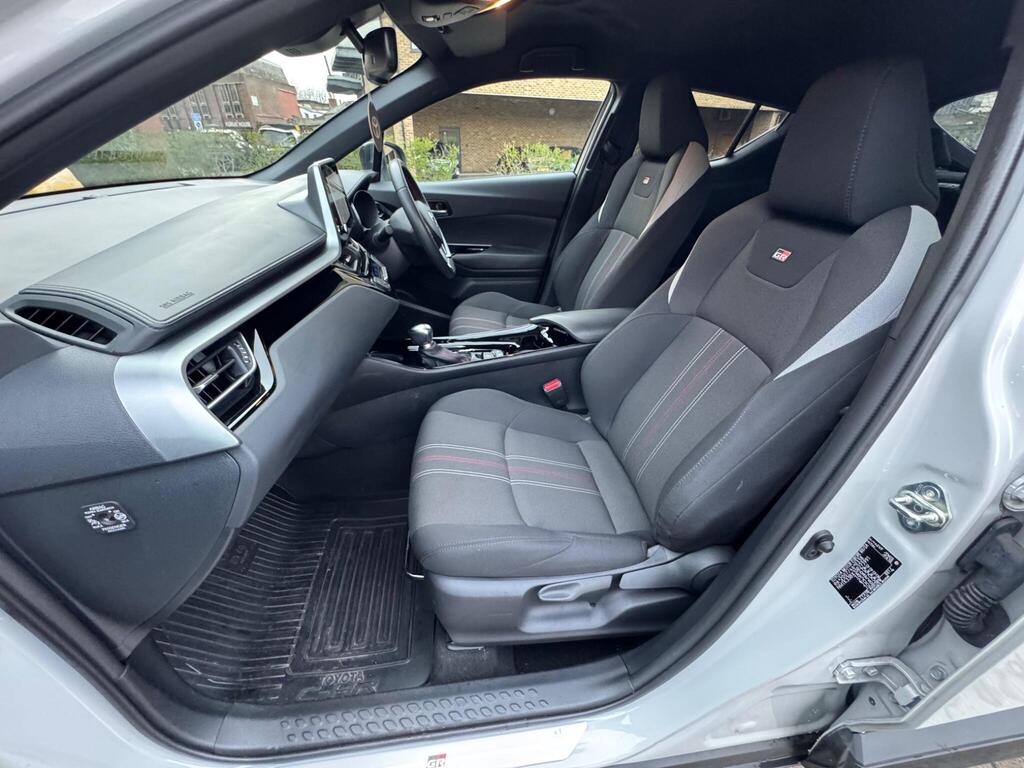 2023 Toyota C-HR 1.8 VVT-h GR SPORT CVT Euro 6 (s/s) 5dr