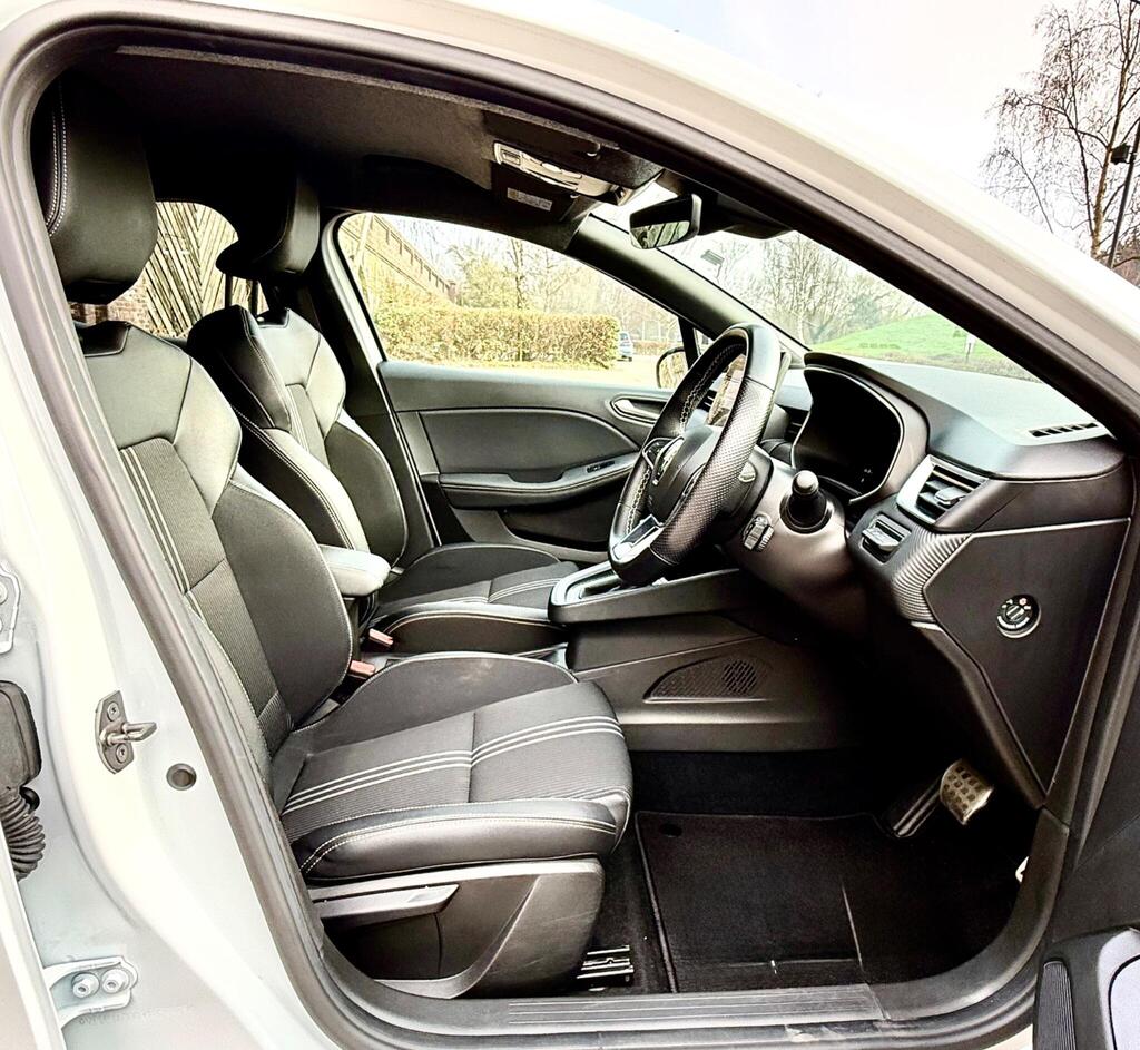 2023 Renault Clio 1.6 E-TECH E-Tech Auto Euro 6 (s/s) 5dr