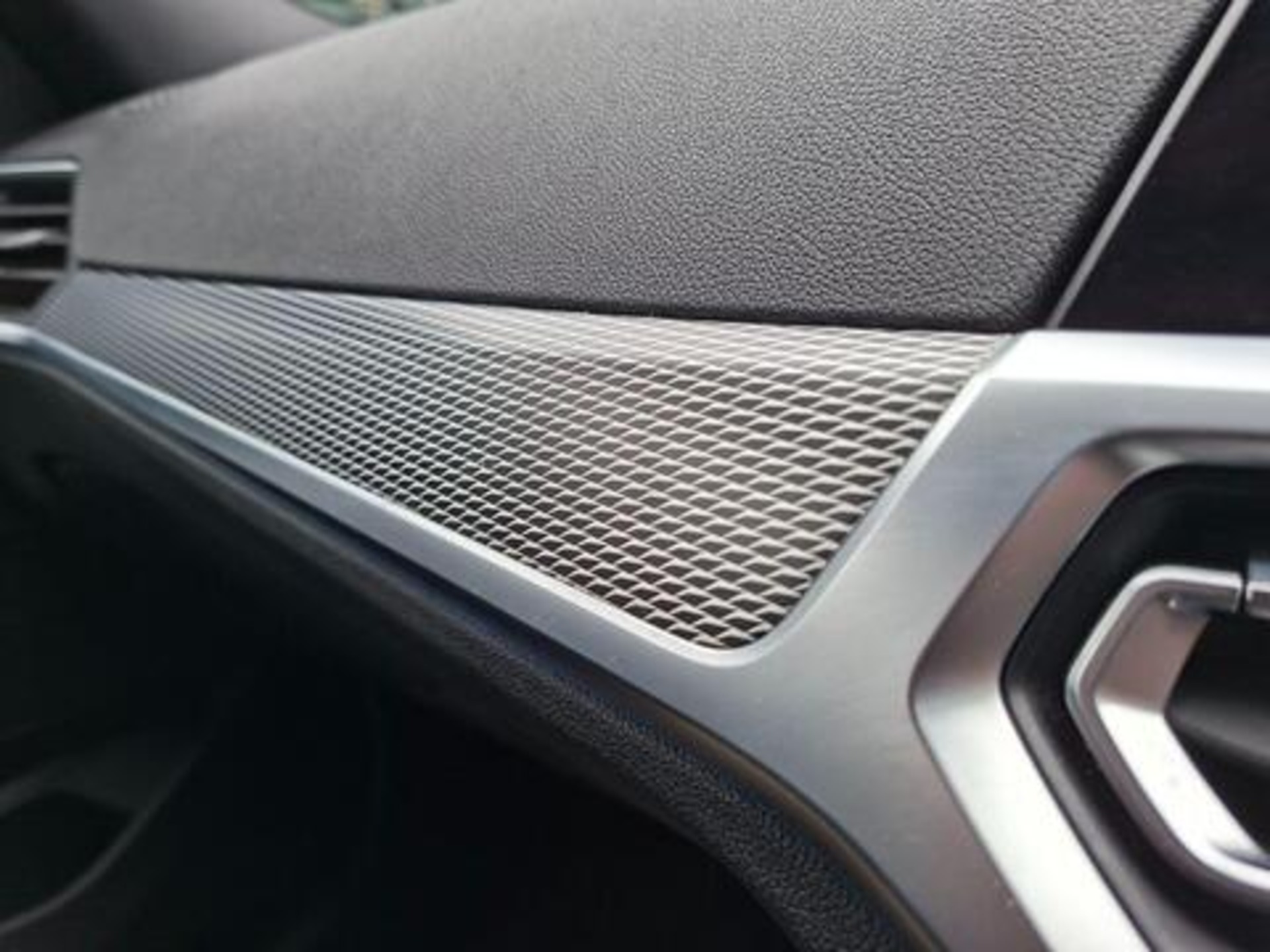2022 BMW 3 Series 2.0 330e M Sport Touring Auto xDrive