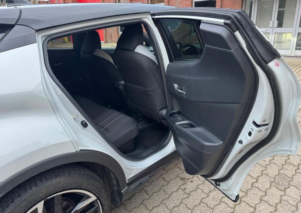 2023 Toyota C-HR 1.8 VVT-h GR SPORT CVT Euro 6 (s/s) 5dr