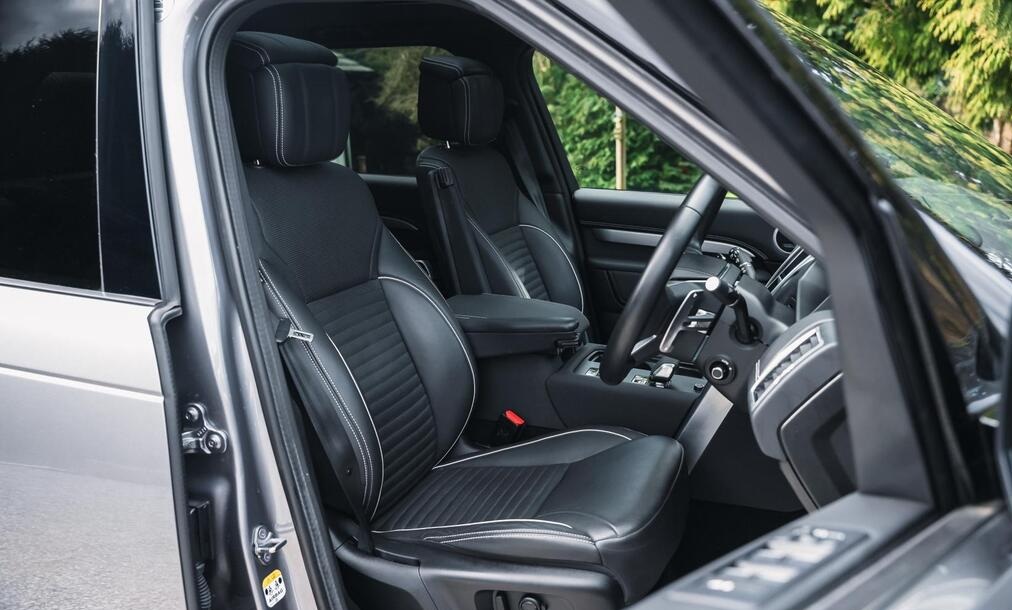2022 Land Rover Discovery 3.0 D300 MHEV R-Dynamic HSE Auto 4WD Euro 6 (s/s) 5dr