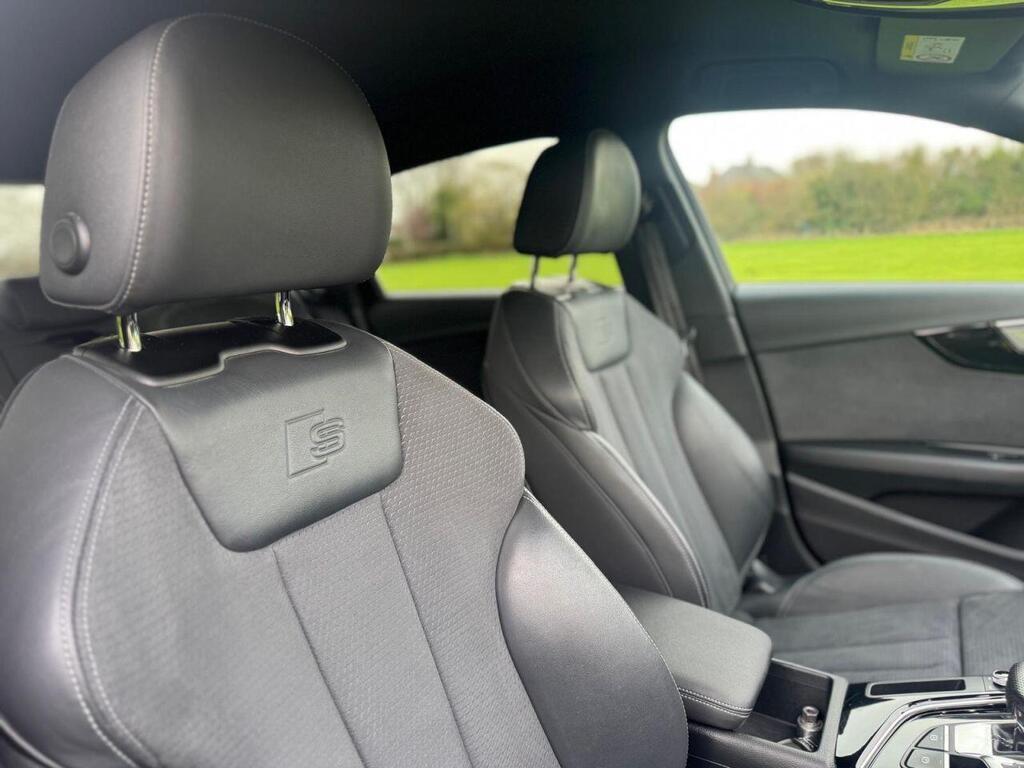 2022 Audi A4 2.0 TFSI 35 Black Edition S Tronic Euro 6 (ss) 4dr