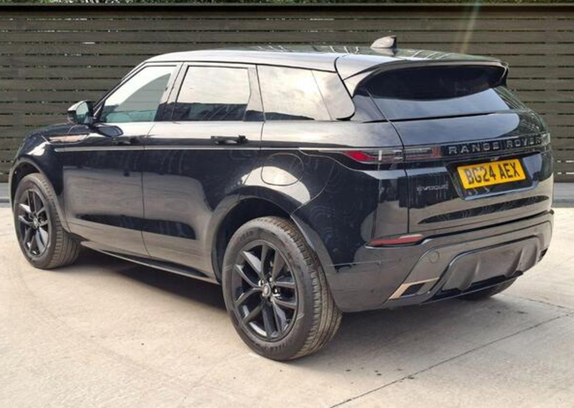 2024 Land Rover Range Rover Evoque 1.5 P300e