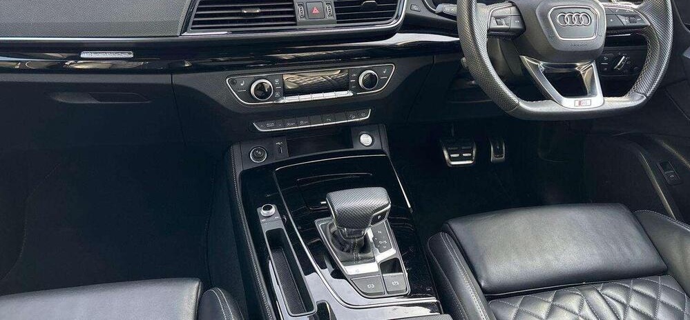 2022 Audi Q5 2.0 TDI 40 Edition 1 S Tronic quattro