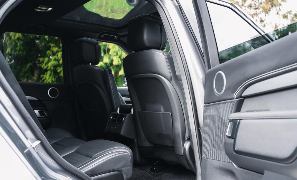 2022 Land Rover Discovery 3.0 D300 MHEV R-Dynamic HSE Auto 4WD Euro 6 (s/s) 5dr