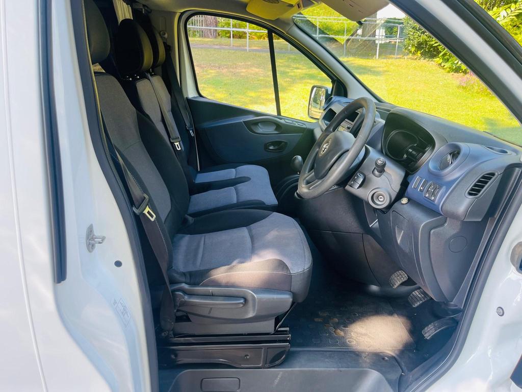 2015 VAUXHALL VIVARO Campervan Conversion 1.6 CDTi 2700 5dr L1 H1