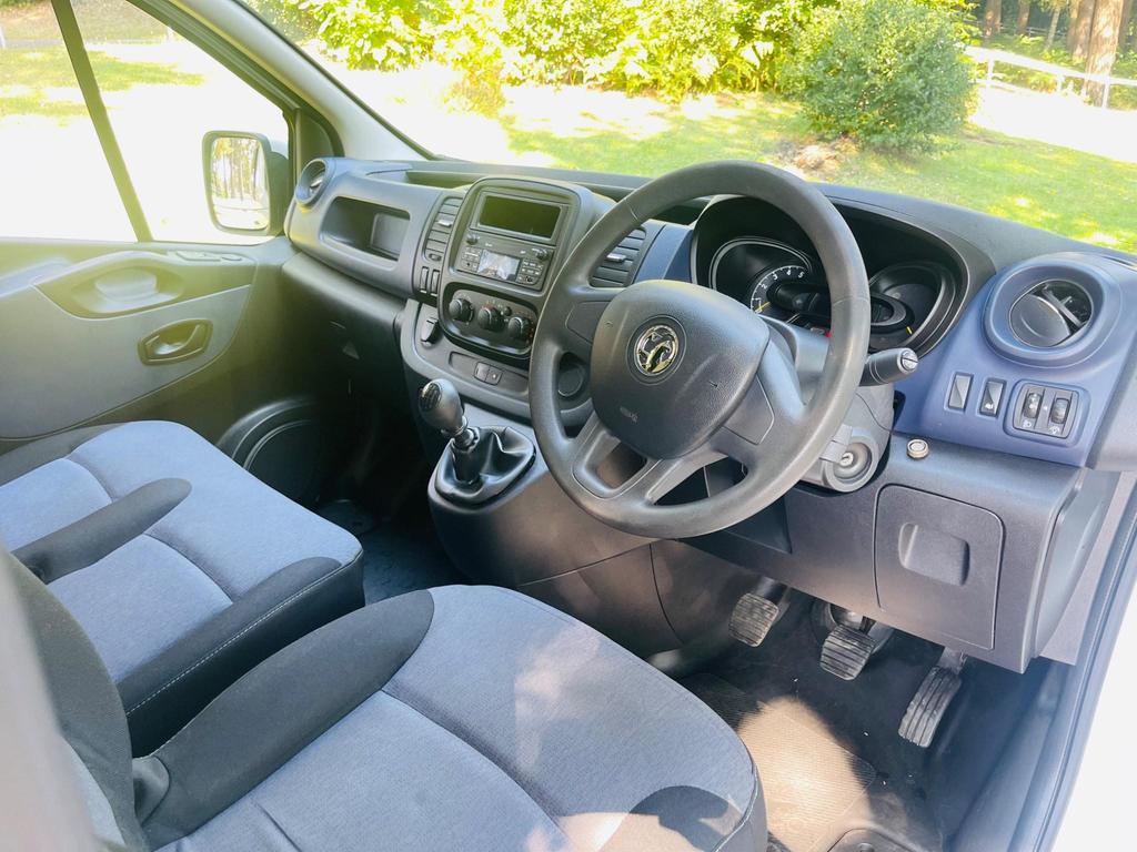 2015 VAUXHALL VIVARO Campervan Conversion 1.6 CDTi 2700 5dr L1 H1