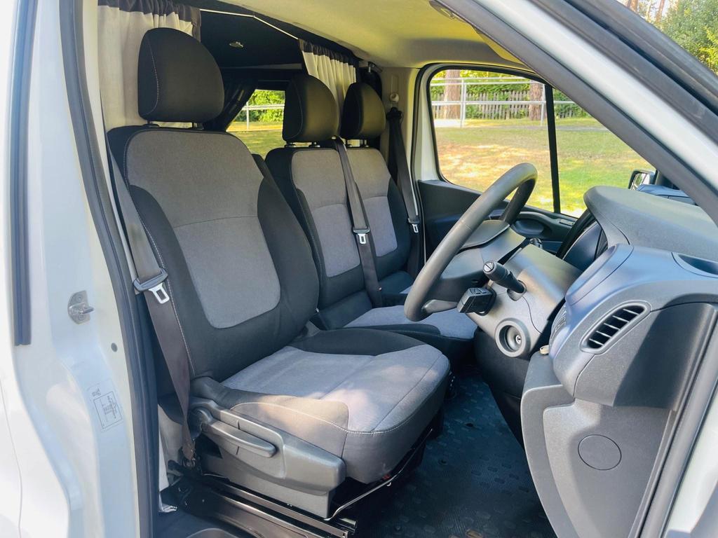 2015 VAUXHALL VIVARO Campervan Conversion 1.6 CDTi 2700 5dr L1 H1