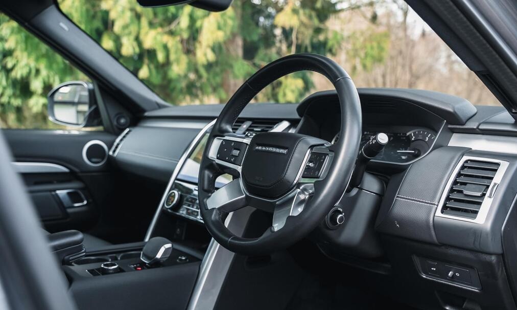2022 Land Rover Discovery 3.0 D300 MHEV R-Dynamic HSE Auto 4WD Euro 6 (s/s) 5dr