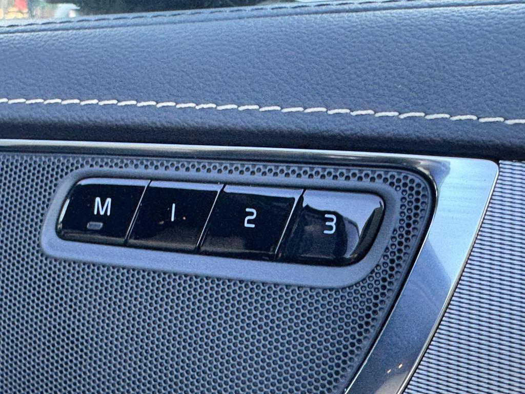 2022 Volvo XC90 R-Design B5 Mhev Awd Auto