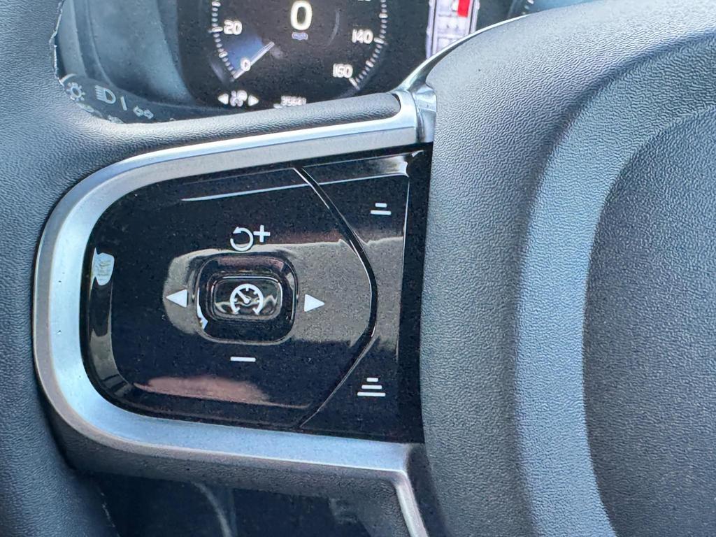 2022 Volvo XC90 R-Design B5 Mhev Awd Auto