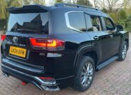 2025 Toyota Land Cruiser 300 ZX