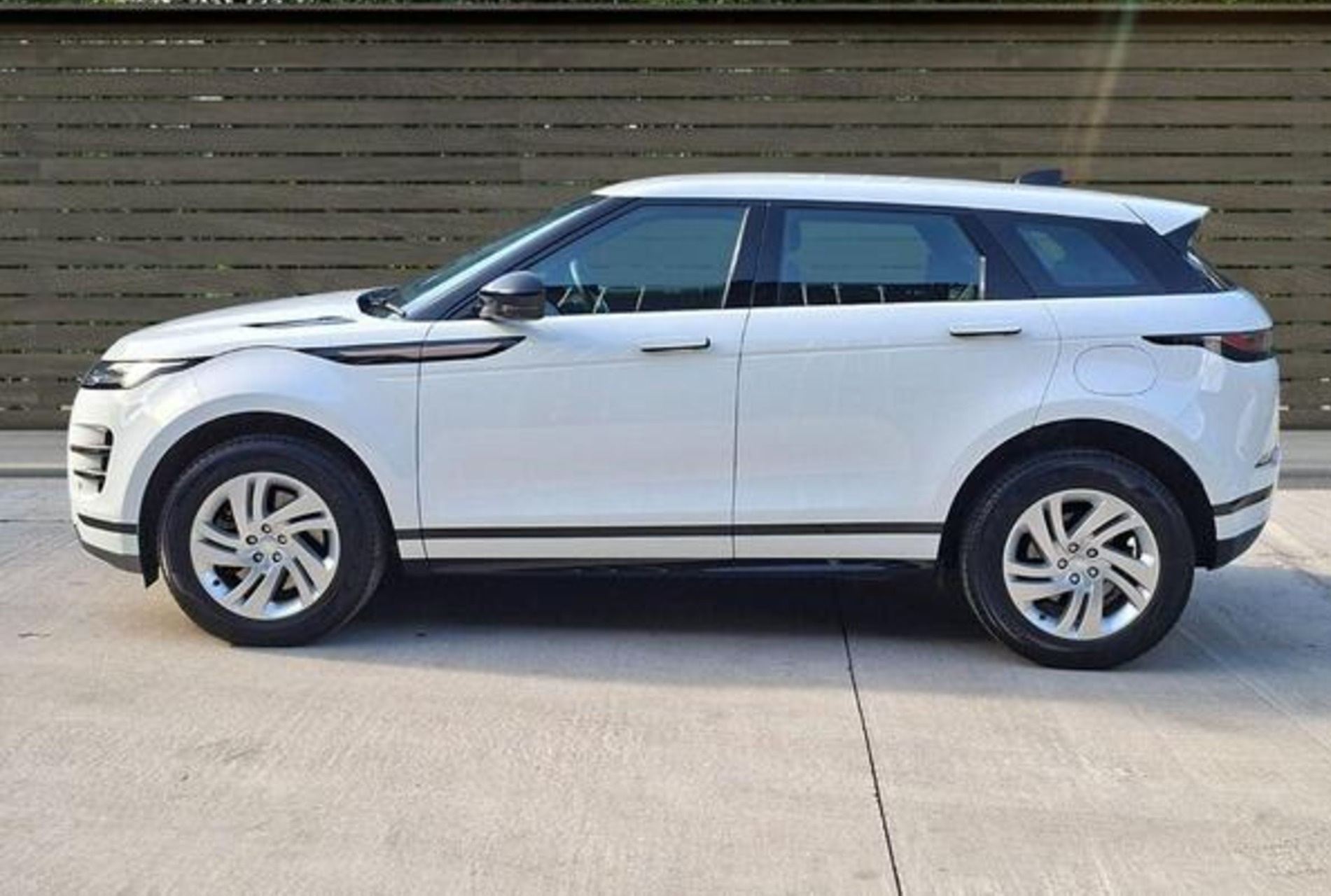2023 Land Rover Range Rover Evoque 1.5 P300e 12.2kWh R-Dynamic S Auto 4WD Euro 6 (s/s) 5dr