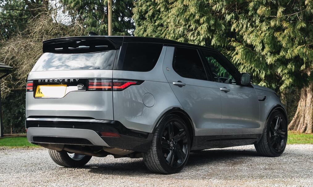 2022 Land Rover Discovery 3.0 D300 MHEV R-Dynamic HSE Auto 4WD Euro 6 (s/s) 5dr