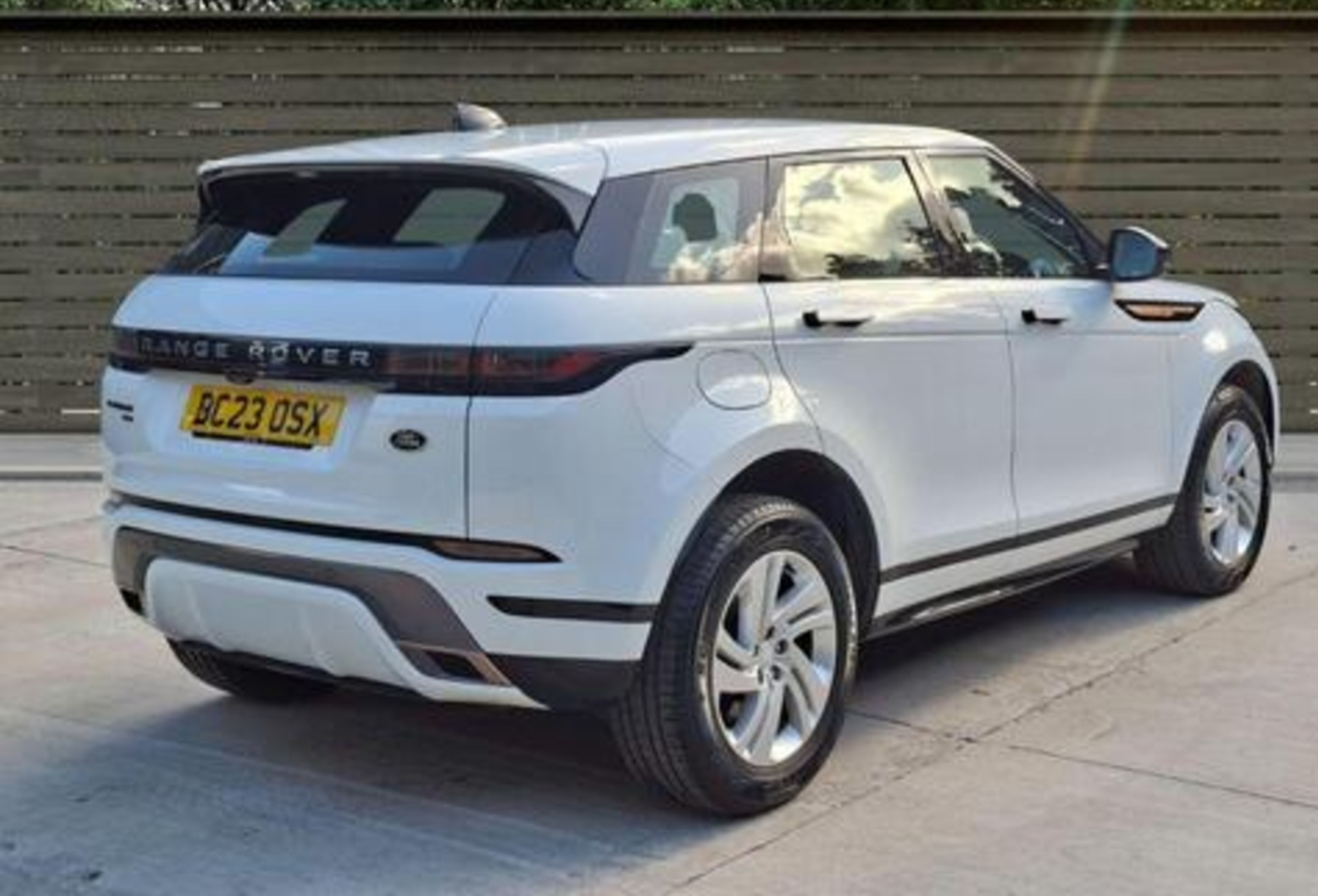 2023 Land Rover Range Rover Evoque 1.5 P300e 12.2kWh R-Dynamic S Auto 4WD Euro 6 (s/s) 5dr