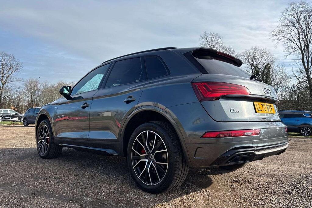 2022 Audi Q5 2.0 TDI 40 Edition 1 S Tronic quattro