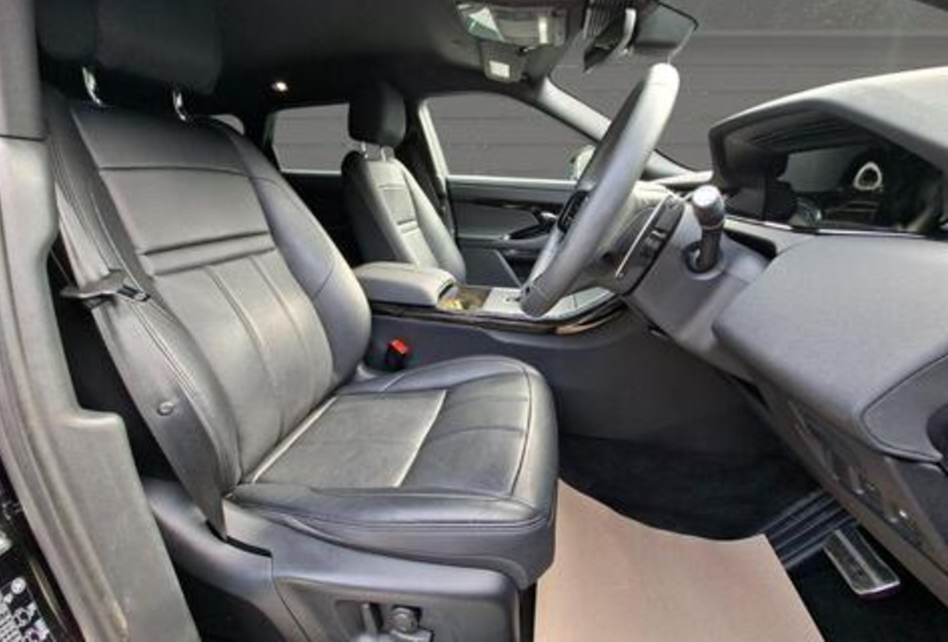 2024 Land Rover Range Rover Evoque 1.5 P300e